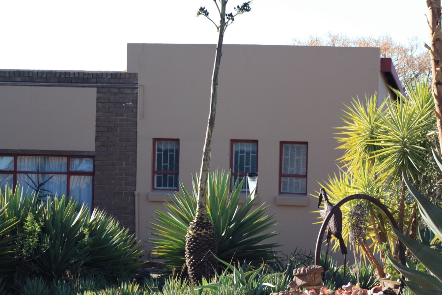 4 Bedroom Property for Sale in Bloemfontein Rural Free State